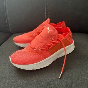 PUMA Women Tsugi Shinsei Sneakers HotCoral,Used barely in excellent condition